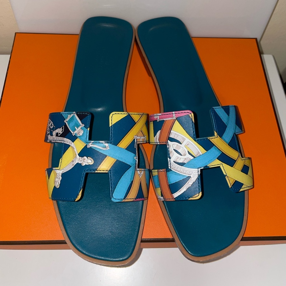Hermes Oran Leather Teal Sandals Size 39.5